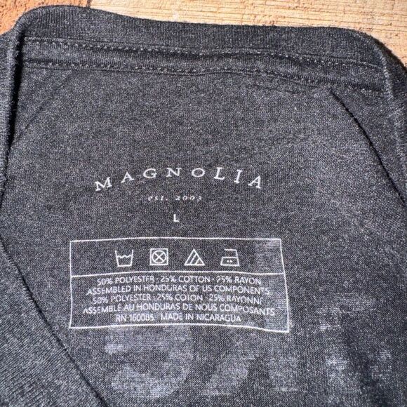Magnolia Make Kindness Loud T-Shirt Gray Top Size L Waco Texas Shirt - Picture 5 of 10